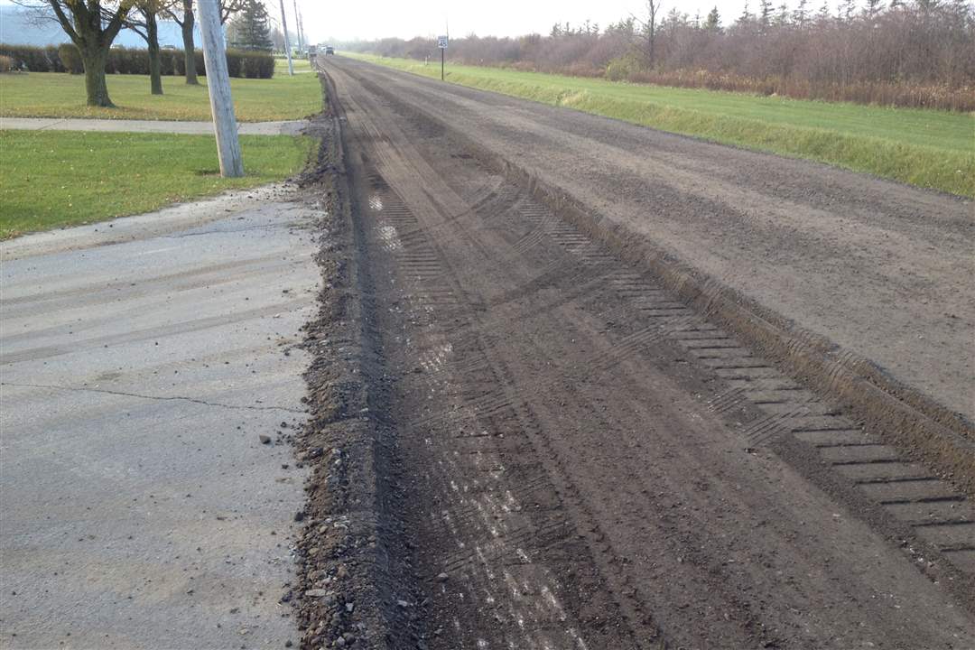 Crews rebuild Glenwood Road in Perrysburg Township The Blade