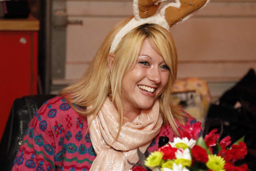 FEA-UGLYSWEATERS08p-5