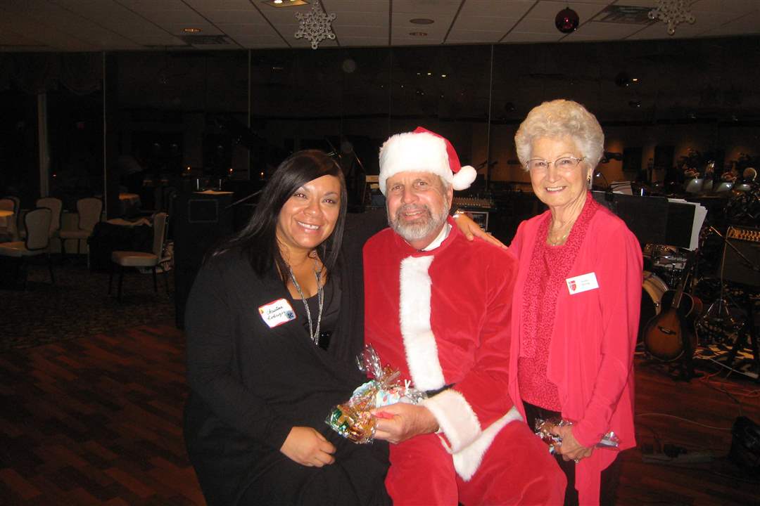 mom-s-house-and-santa