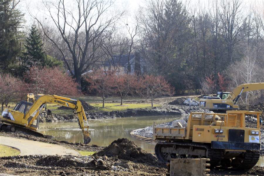 Toledo-Botanical-Garden-dredging