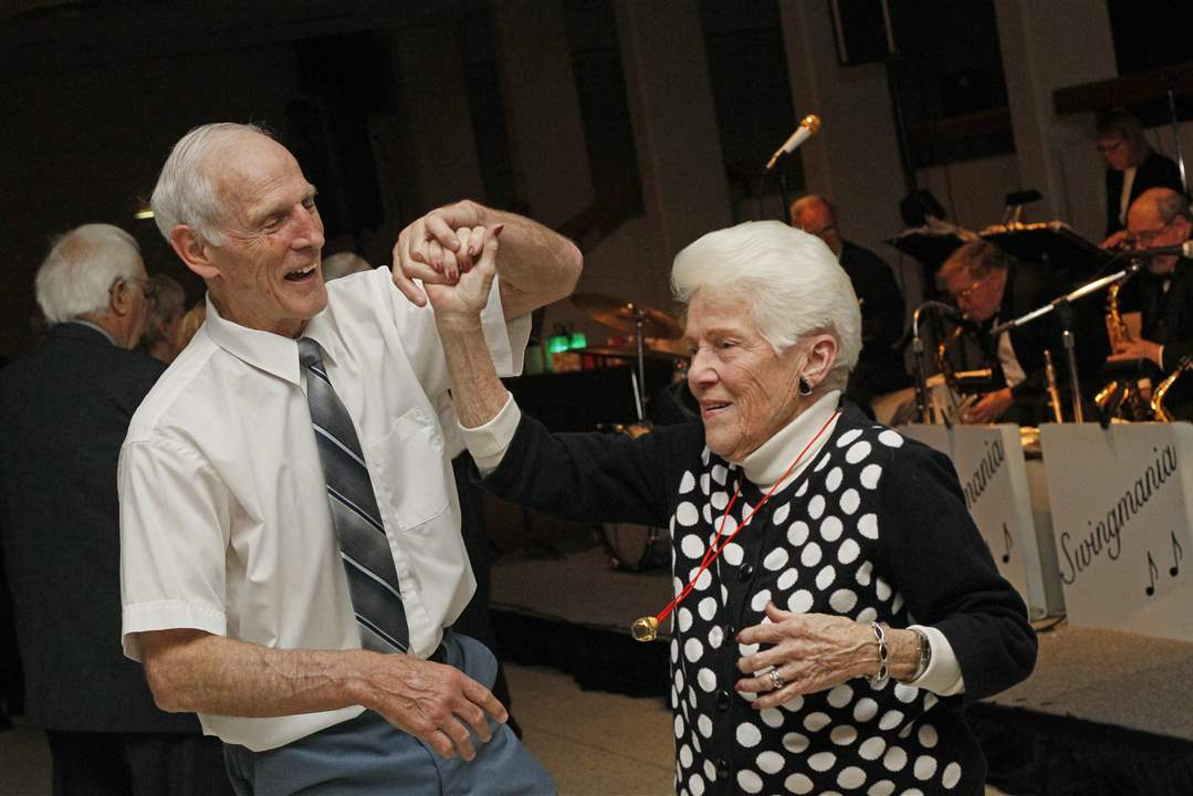 SOC-jingle30p-Ron-Martin-left-dances-with-Fran-Rideou