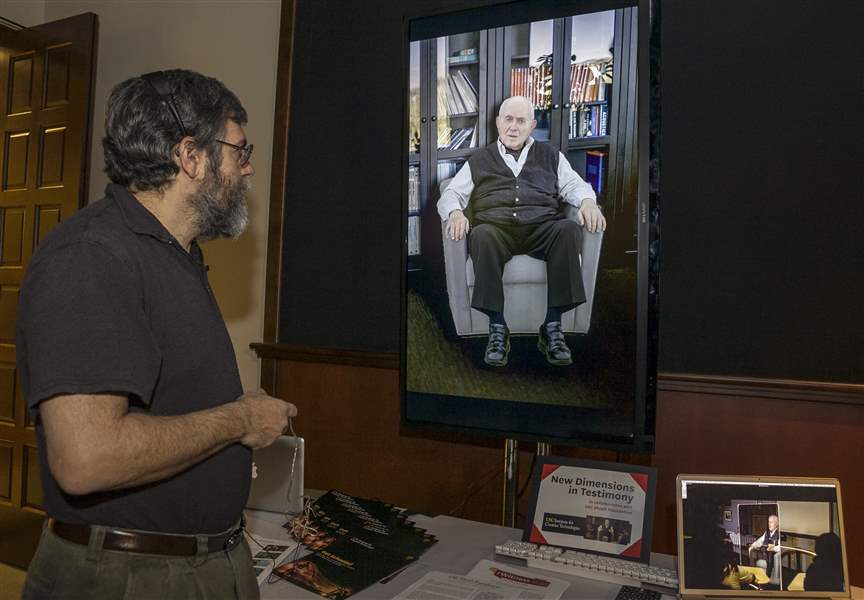 Holocaust-Holograms-1