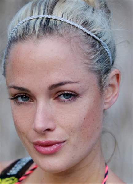 South-Africa-Pistorius-Girlfriend-s-Show