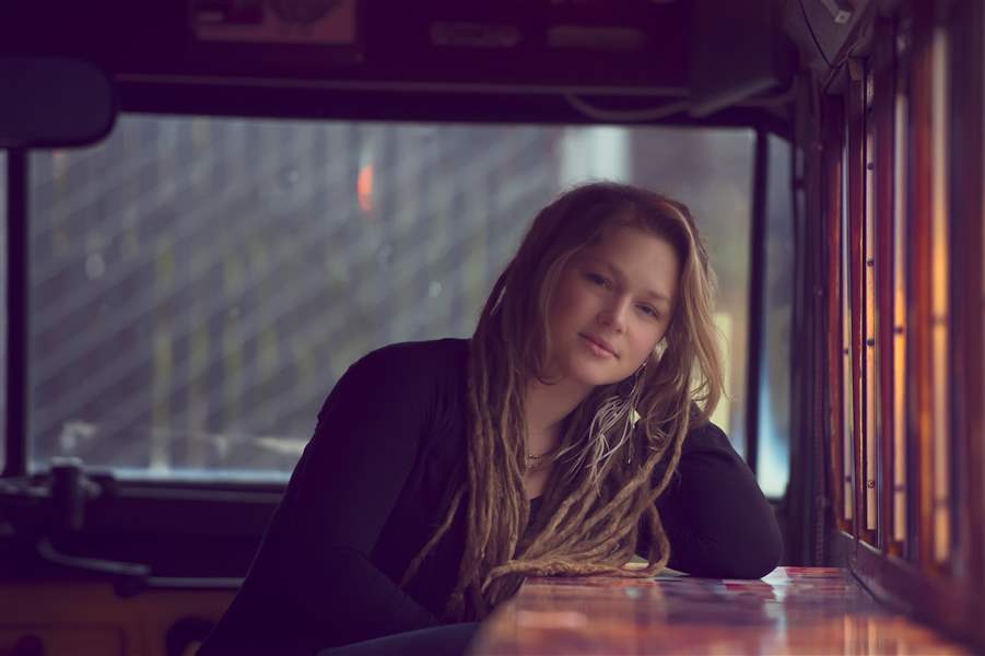 Crystal-Bowersox-Meg-Bitton-Photography