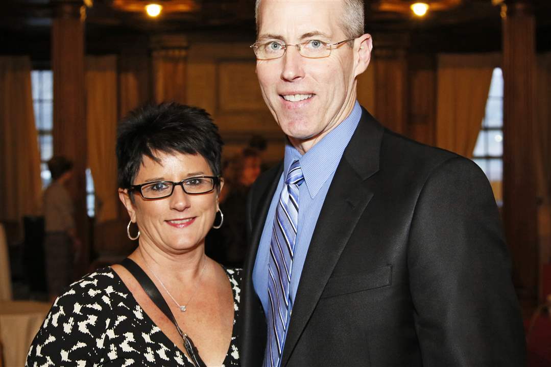 SOC-symphony23p-Matt-Hertzfeld-and-his-wife-Laura