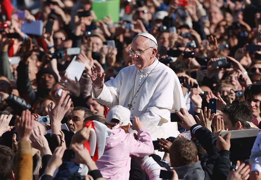 Francis-among-the-masses