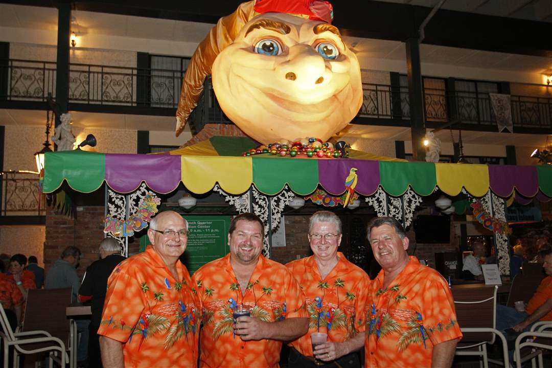 SOC-yacht15p-commodores