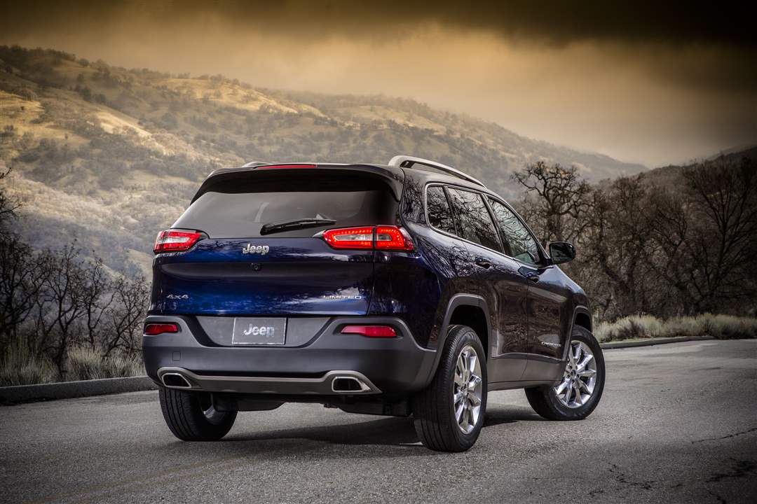 2014-Jeep-Cherokee-Limited-15