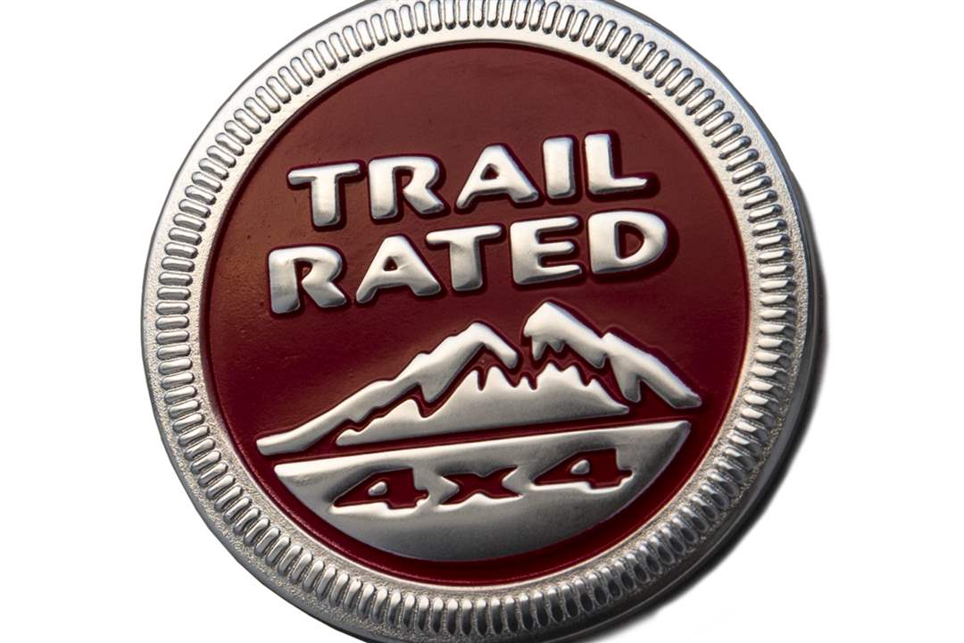 2014-Jeep-Cherokee-Trailhawk-23