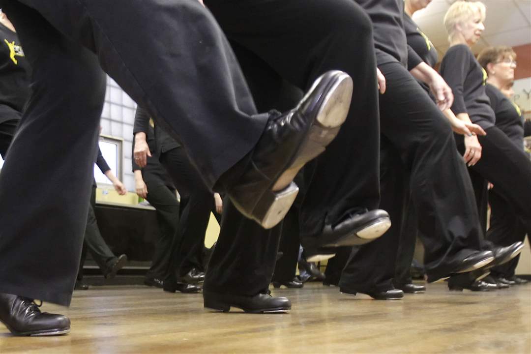 MAG-adulttap07p-scuff-step-1