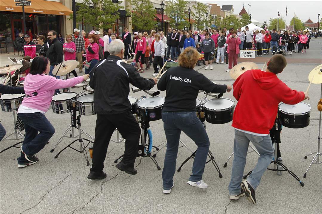WEBperrysburg-makingstrides11p-2