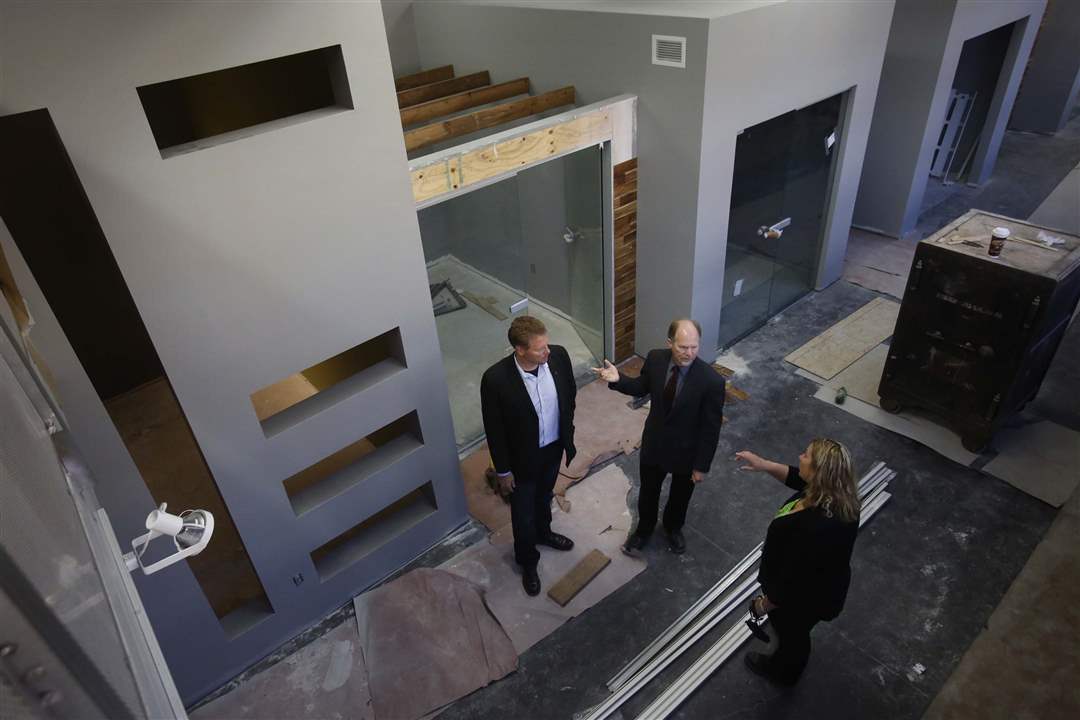 New-marketing-office-meeting