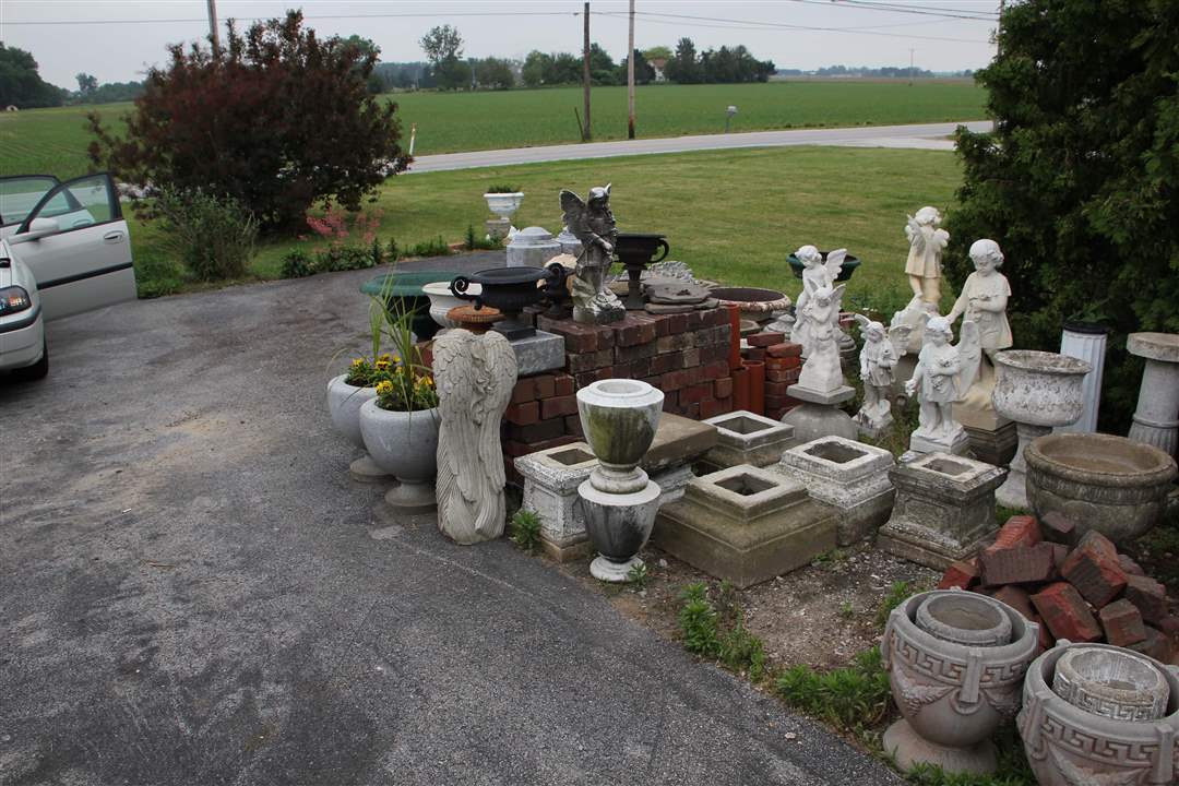 Cemetery-stealing-Jeffery-Huey