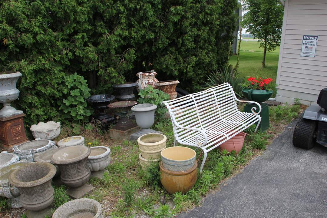 Cemetery-stealing-bench