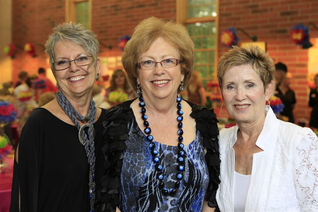 SOC-induct01p-koenigseker-robinson-nowak