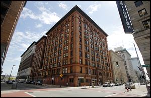 A second auction for the landmark Spitzer Building on Madison Avenue in downtown Toledo has been set for June 27.