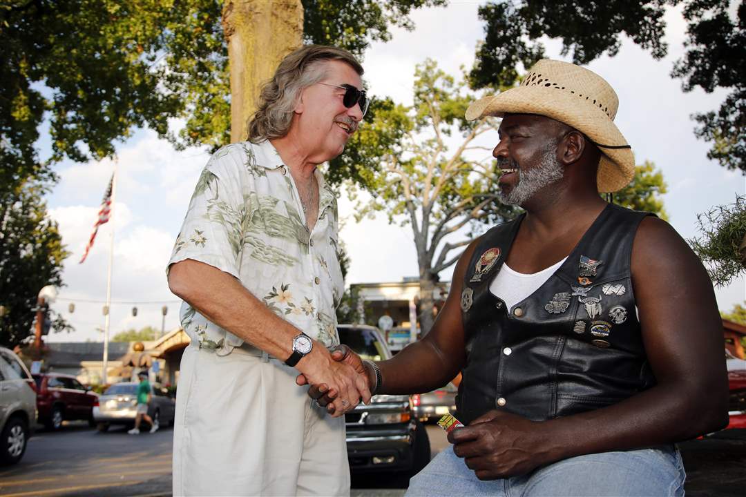 EDT-bell21p-bell-handshake-wiczynski