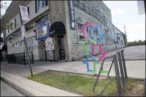 Sunday, six of eight candidates for the Toledo school board were in Uptown at the Ottawa Tavern to make their cases for their campaigns, and answer a few questions from the crowd.