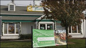 The Garden Grocer across from Toledo Hospital offers 37 food items, including produce, whole grains, and nonfat dairy.