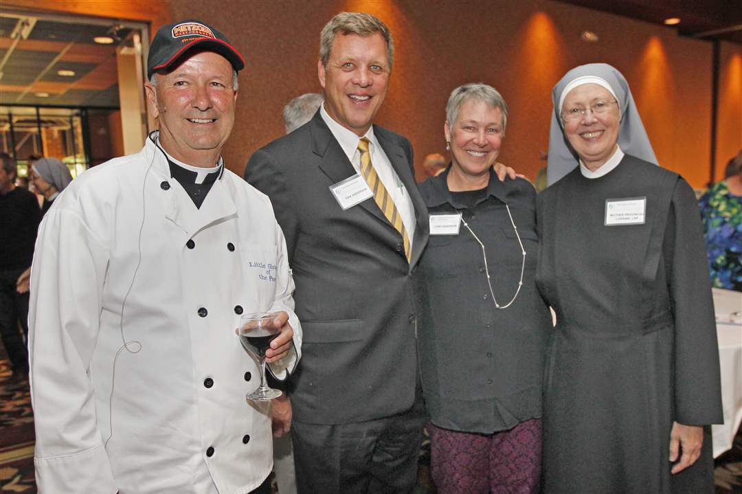 SOC-SISTERS18p-metzger-anderson-loraine