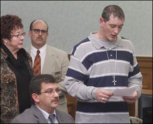 Terry Steinfurth, Jr., the father of Baby Elaina, makes a statement during a hearing for Steven King, II in Lucas County Common Pleas Court in Toledo, Tuesday.