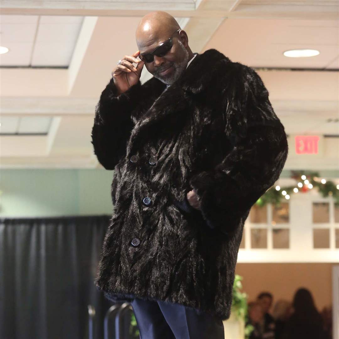 SOC-flower04p-Bell-in-fur