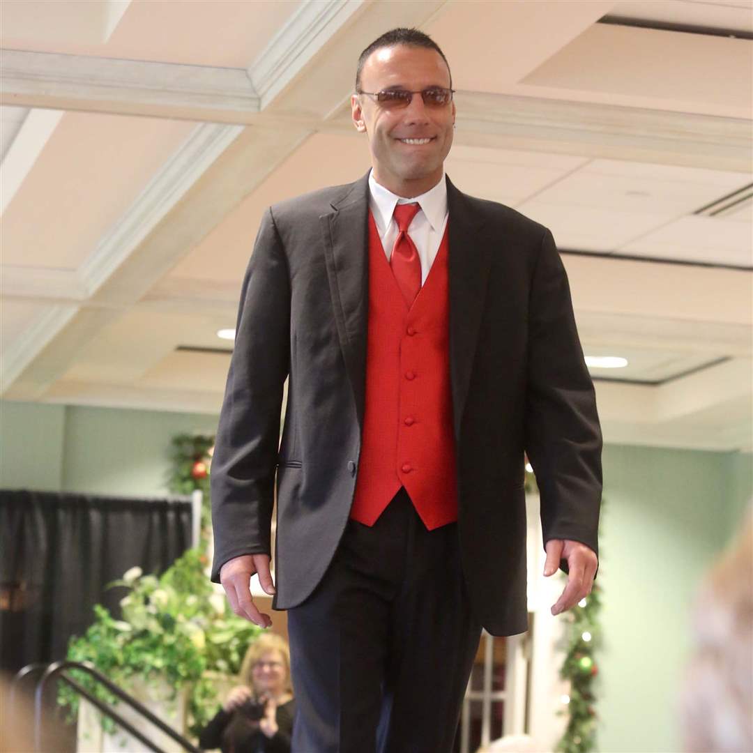 SOC-flower04p-boxing-champ