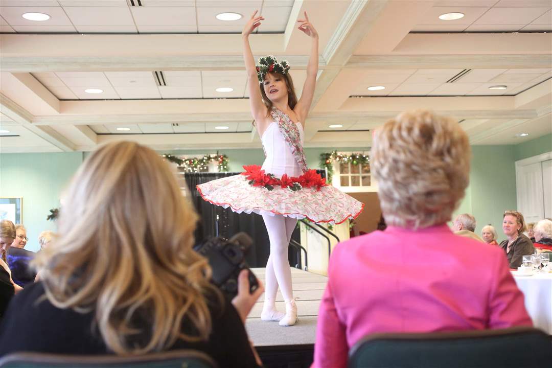 SOC-flower04p-Nutcracker-dancer