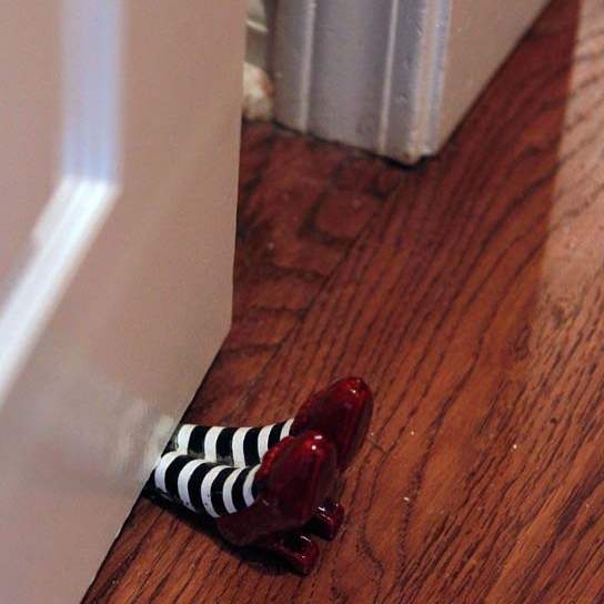 WEBSYLSCHULTZ12p-wicked-witch-of-the-east