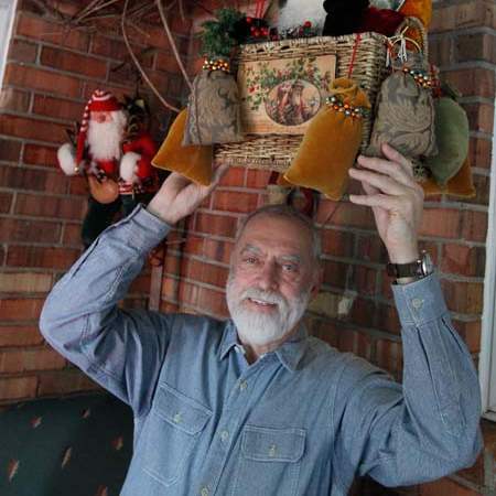 WEBSYLSCHULTZ12p-balloon-santa