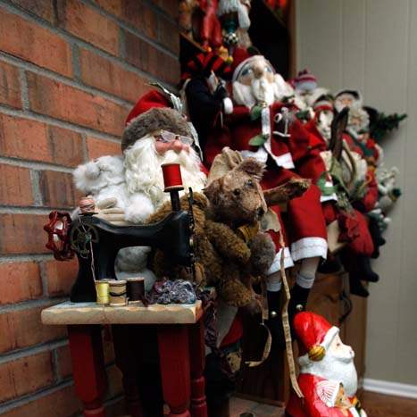 WEBSYLSCHULTZ12p-bear-repair-santa