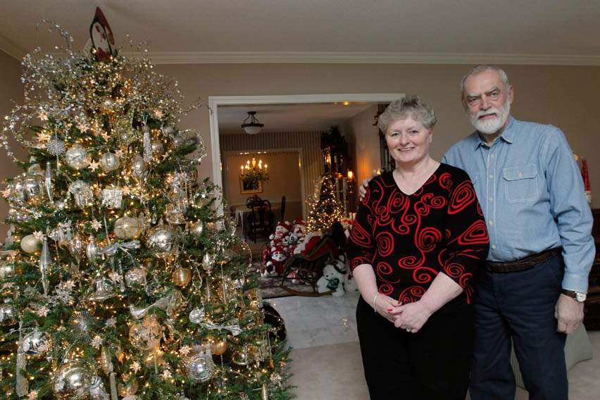 WEBSYLSCHULTZ12p-Pat-and-Les-Schultz-tree