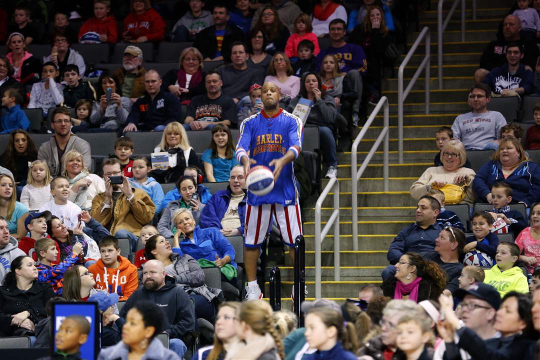 Globetrotter-stands-12-29