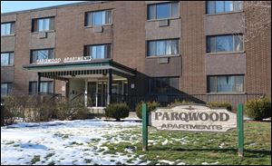 The Parqwood Apartments, 2125 Parkwood Ave., are among the housing complexes that will be smoke-free beginning Wednesday.