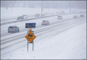 I-75 southbound has a sliding alert before the 5:30 pm  Emergency Level 3 enforcement began during a major snowstorm on Sunday. Even the University of Toledo closed for today’s classes.