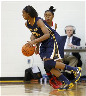 Tierra Floyd, a 6-foot-2 junior, leads the Eagles in scoring (13.9) and assists (4.1).