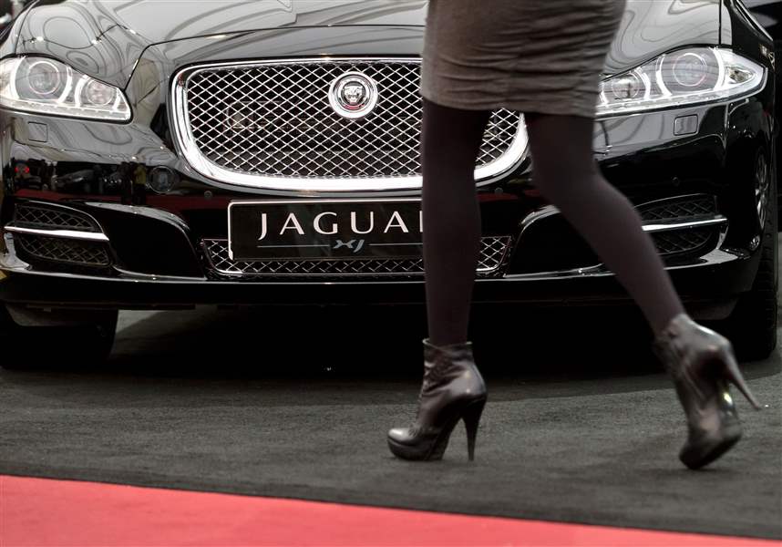 Auto-Show-Not-Just-For-Men-4