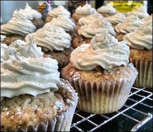 French Toast Cupcakes with Maple Buttercream Frosting