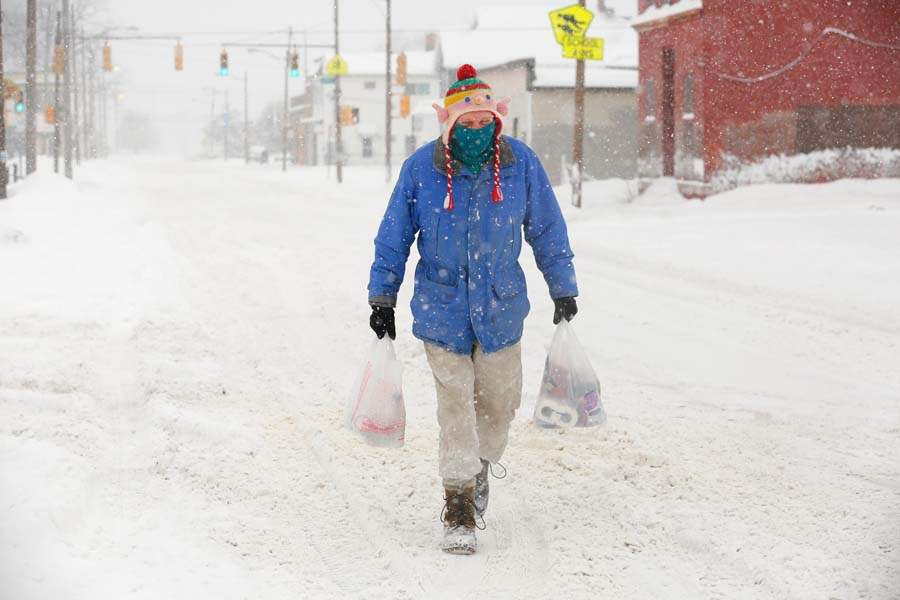 ROV-snoledo5p-jim-miller-groceries