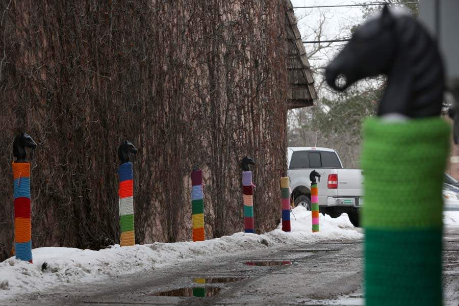 WebSylYARNBOMB05p-hitching-posts