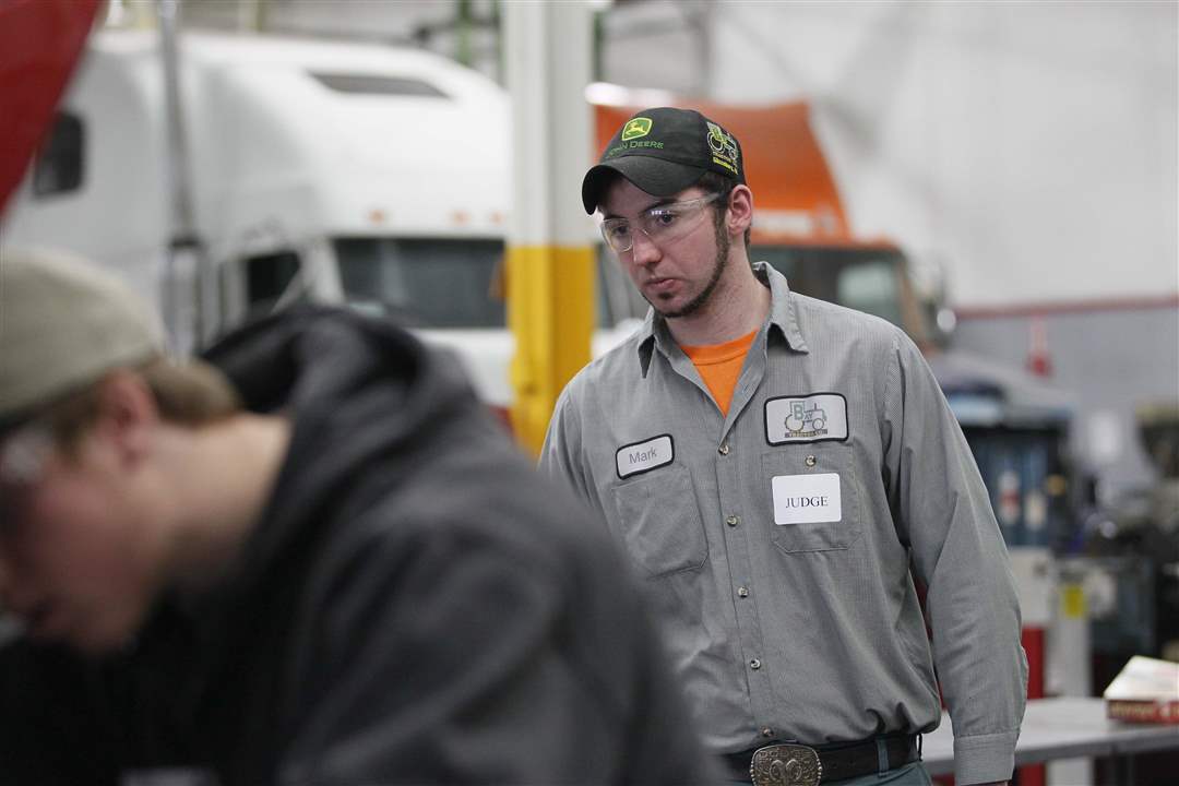 WEBpbg-tractor21-Mark-Wasserman