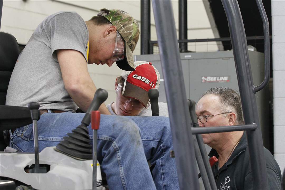 WEBpbg-tractor21-Wyatt-Zilch