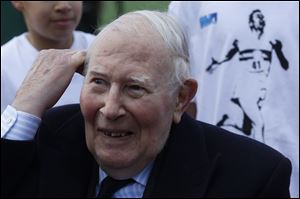 Roger Bannister covered four laps on a cinder track in 3 minutes, 59.4 seconds on May 6, 1954 in the English city of Oxford.