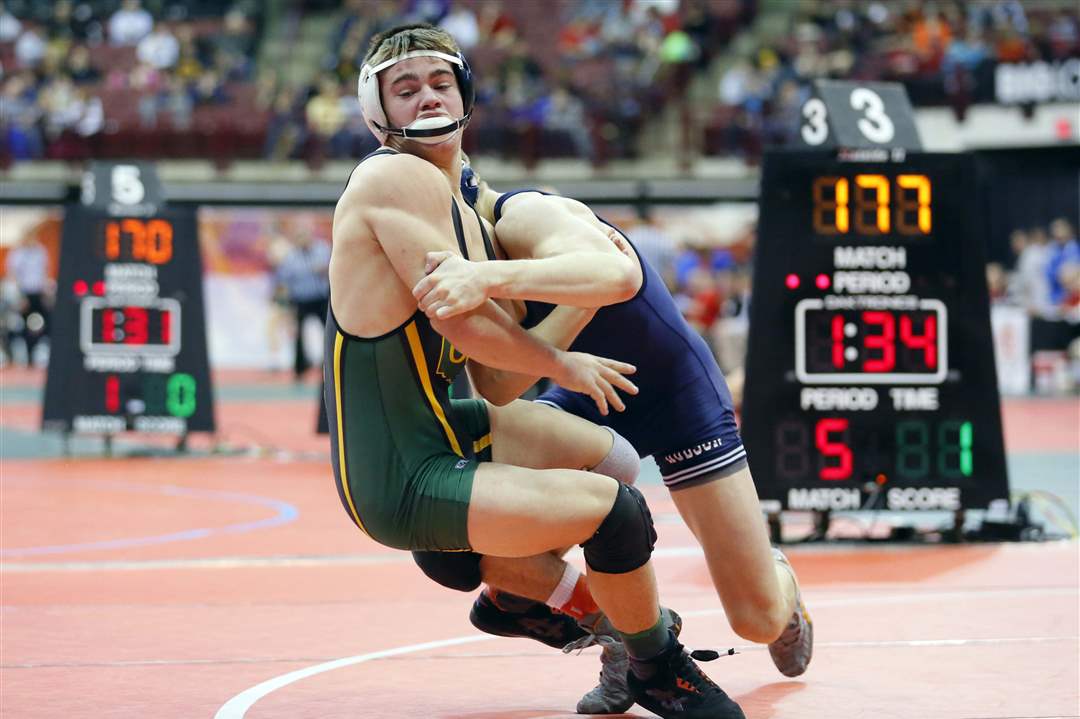 Stencel-avenges-loss