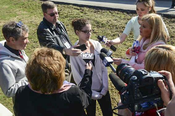 Hope-Demont-15-yrs-old-tells-for-her-experienc