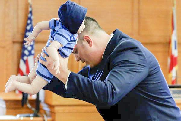 Prosecutor-Frank-Spryszak-demonstrates-how-6