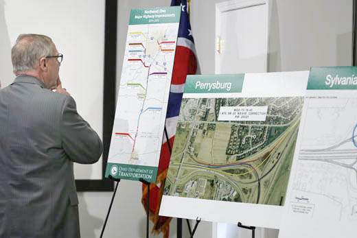 Toledo-mayor-C-Michael-Collins-views-highwa