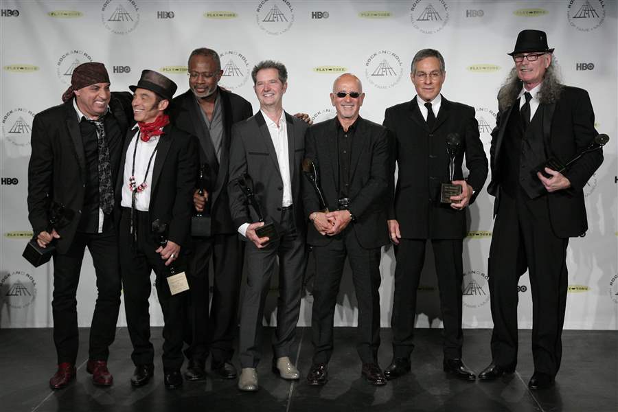 Rock-and-Roll-Hall-of-Fame-2014-Ceremony-Press-Room-5