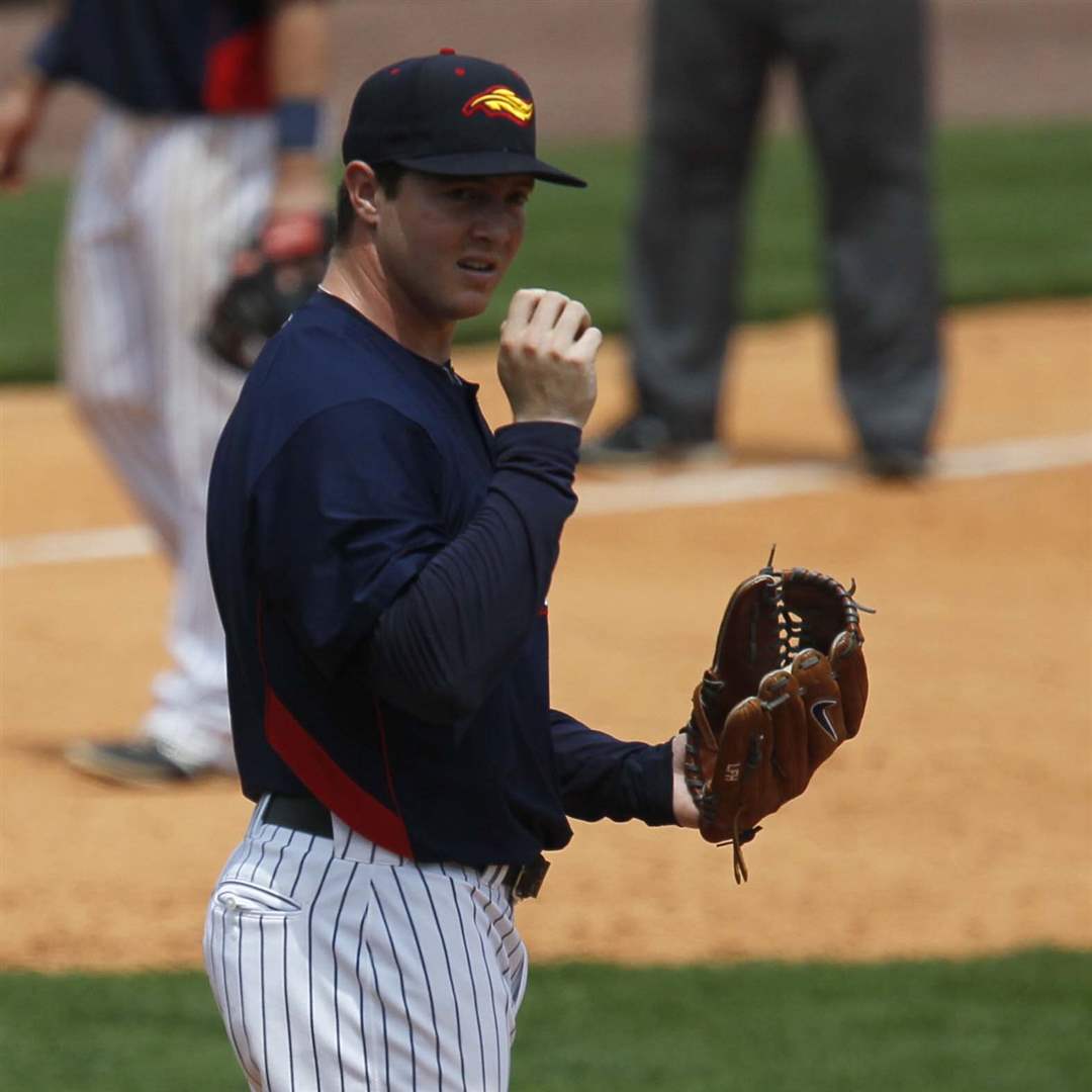 Hens-Wings-hit-by-pitch