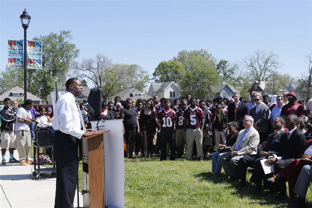Scott-Stadium-Dr-Carnell-Smith